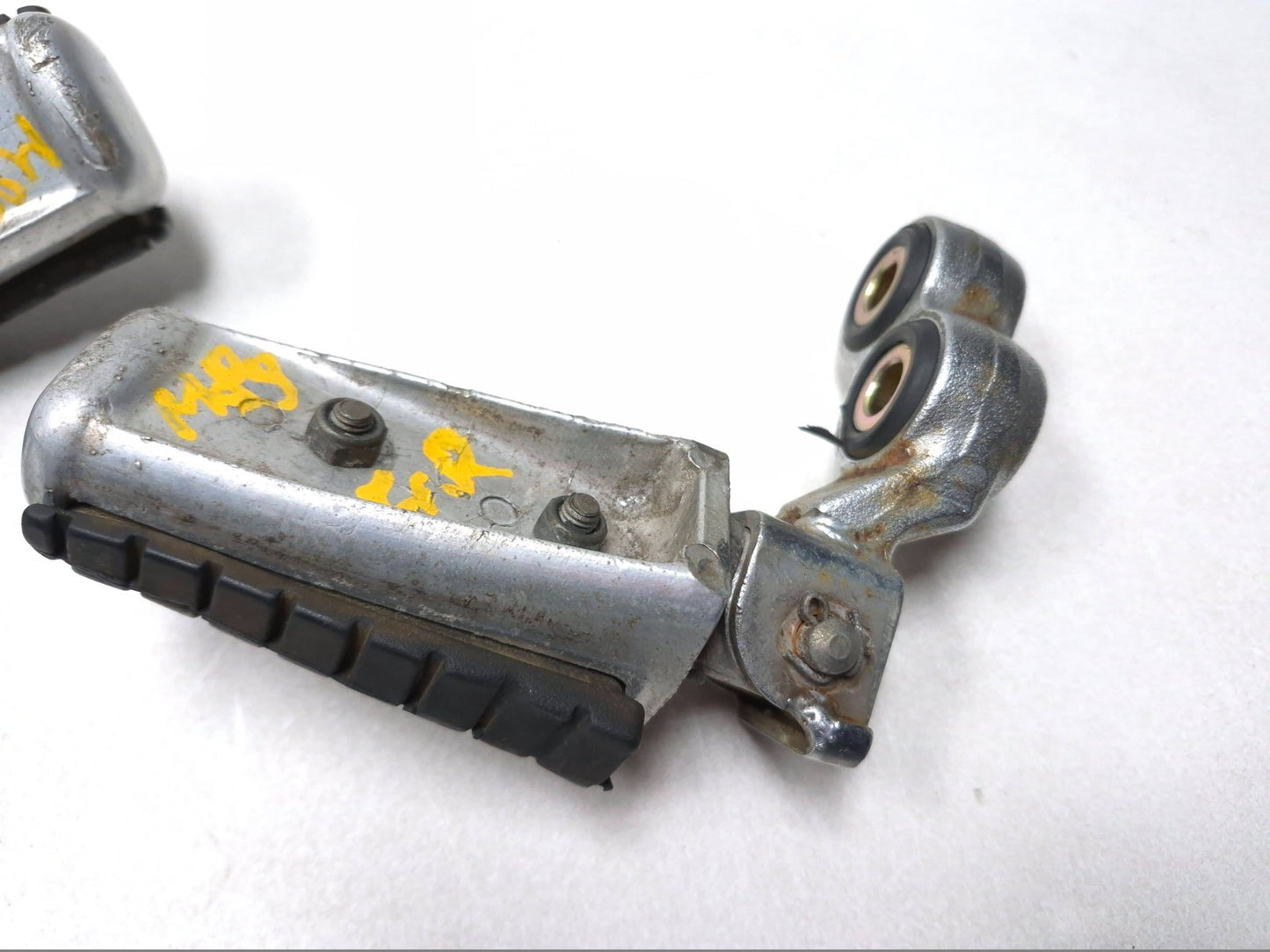 1996 Yamaha Virago Xv750 Rear & Front Footrest 4 Pcs OEM