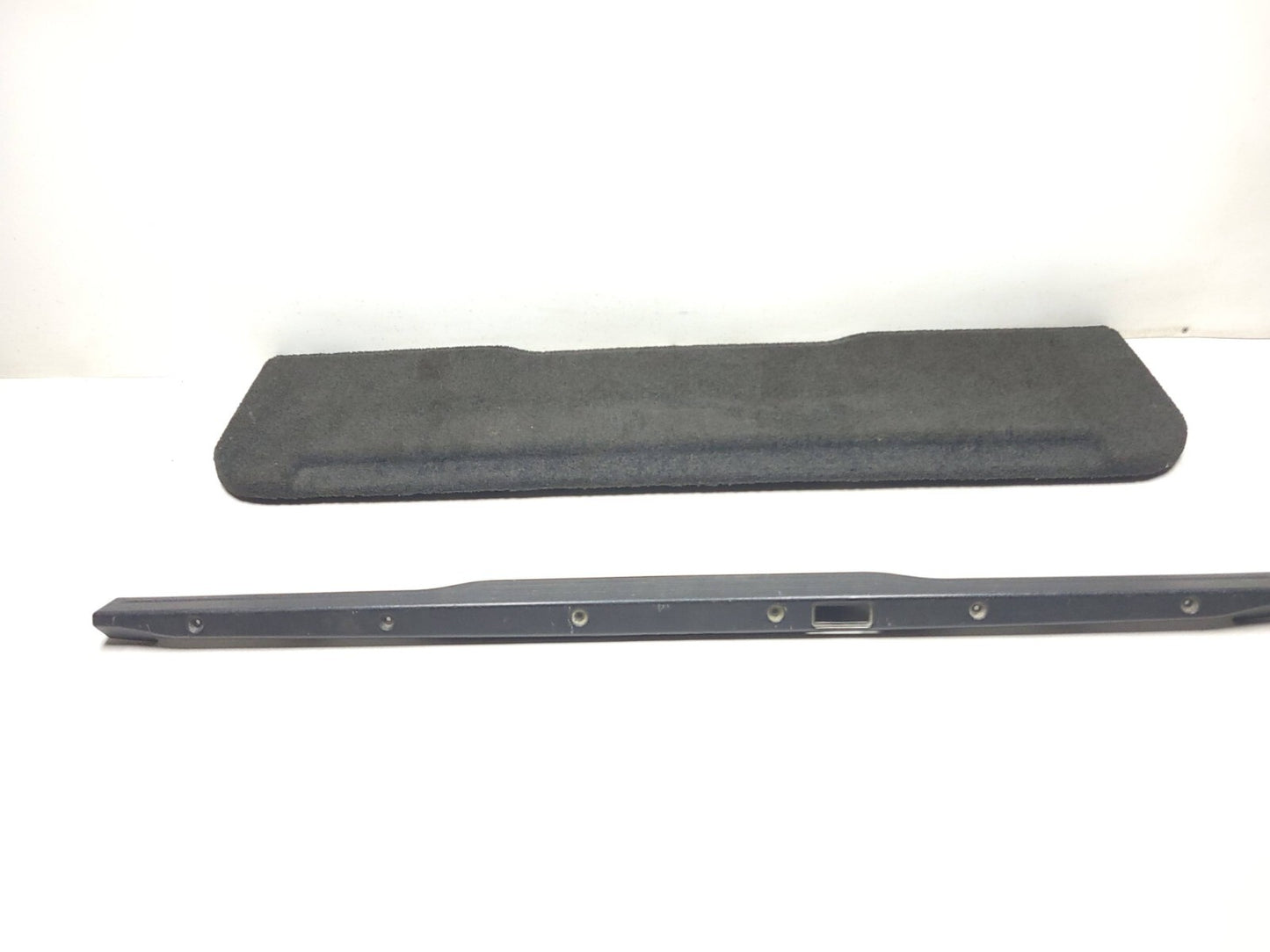 2007 Range Rover Trunk Lower Tailgate Trim Cover 2 Pcs OEM