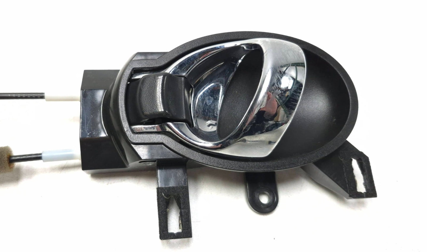 2015 Nissan Juke Door Lock Actuator & Handle Front Driver Side Left OEM