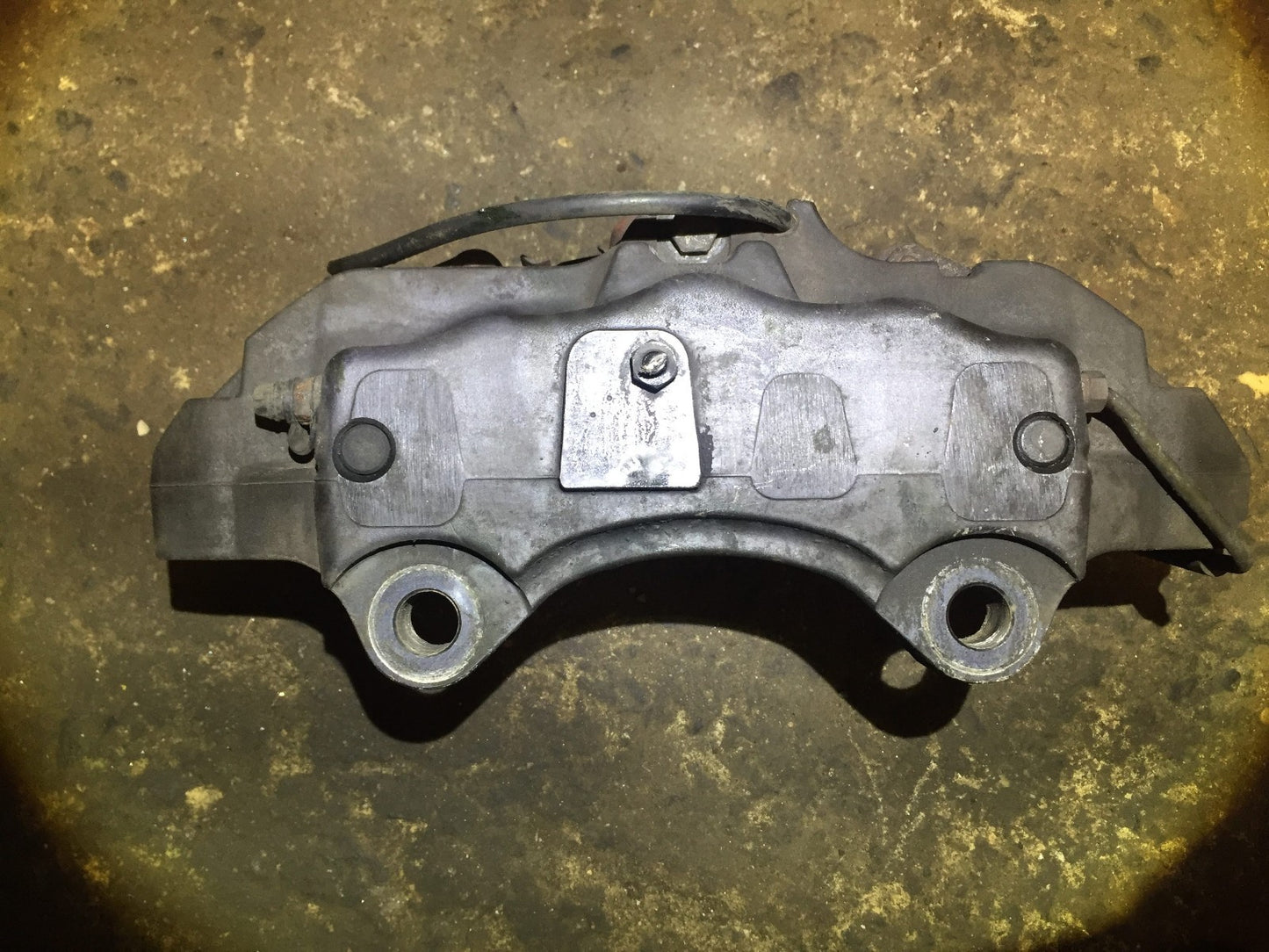 2004 Porsche Cayenne Brake Caliper Front Passenger Side Right OEM
