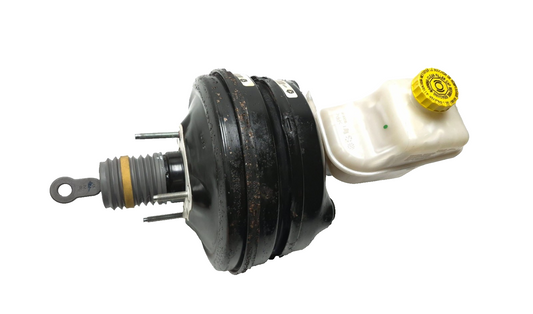 2015 Chrysler 300s Power Brake Booster W/ Master Cylinder OEM