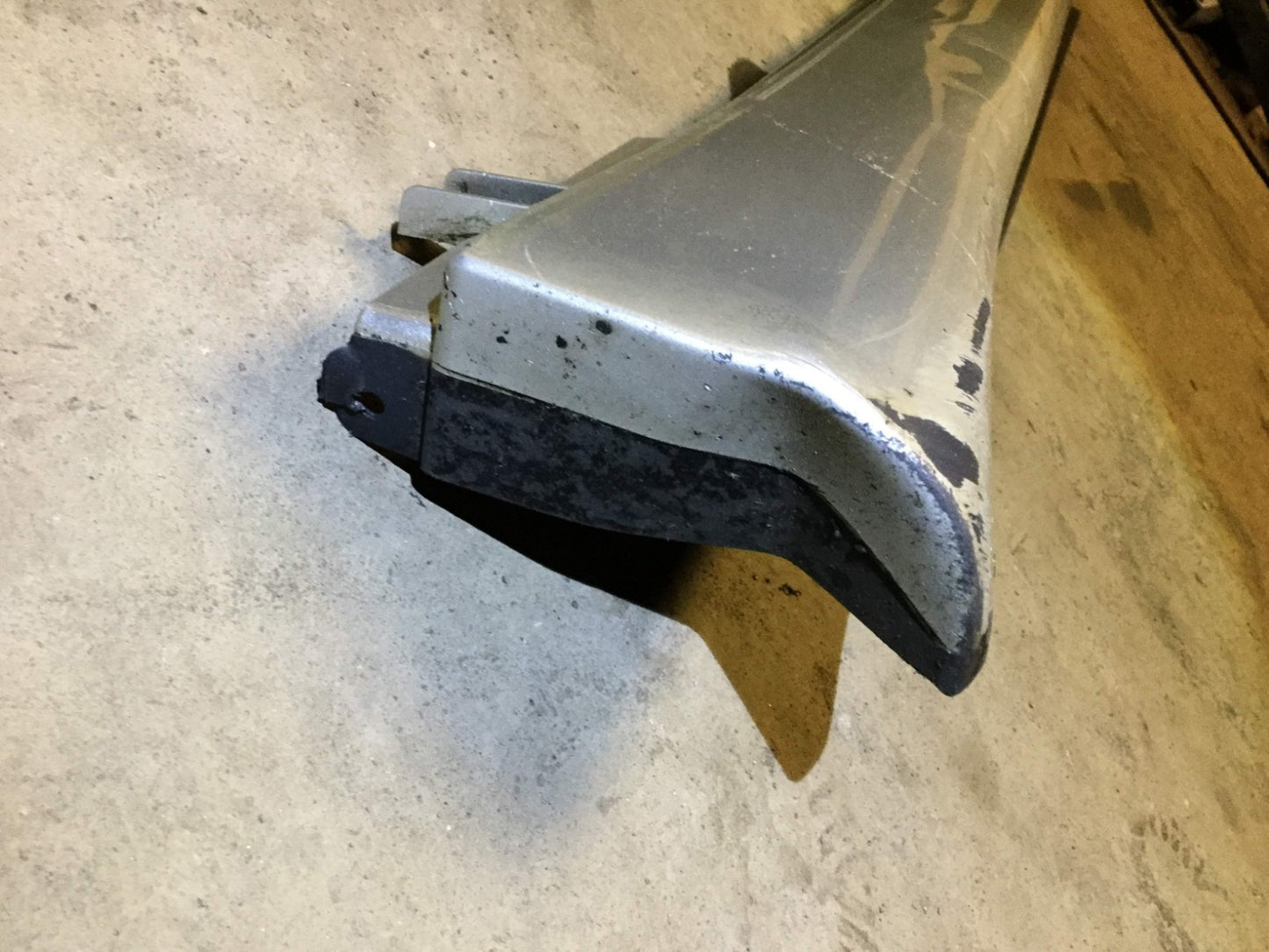 2003 Lexus Gs300 Front Rocker Panel Skirt Molding Driver Side Left OEM