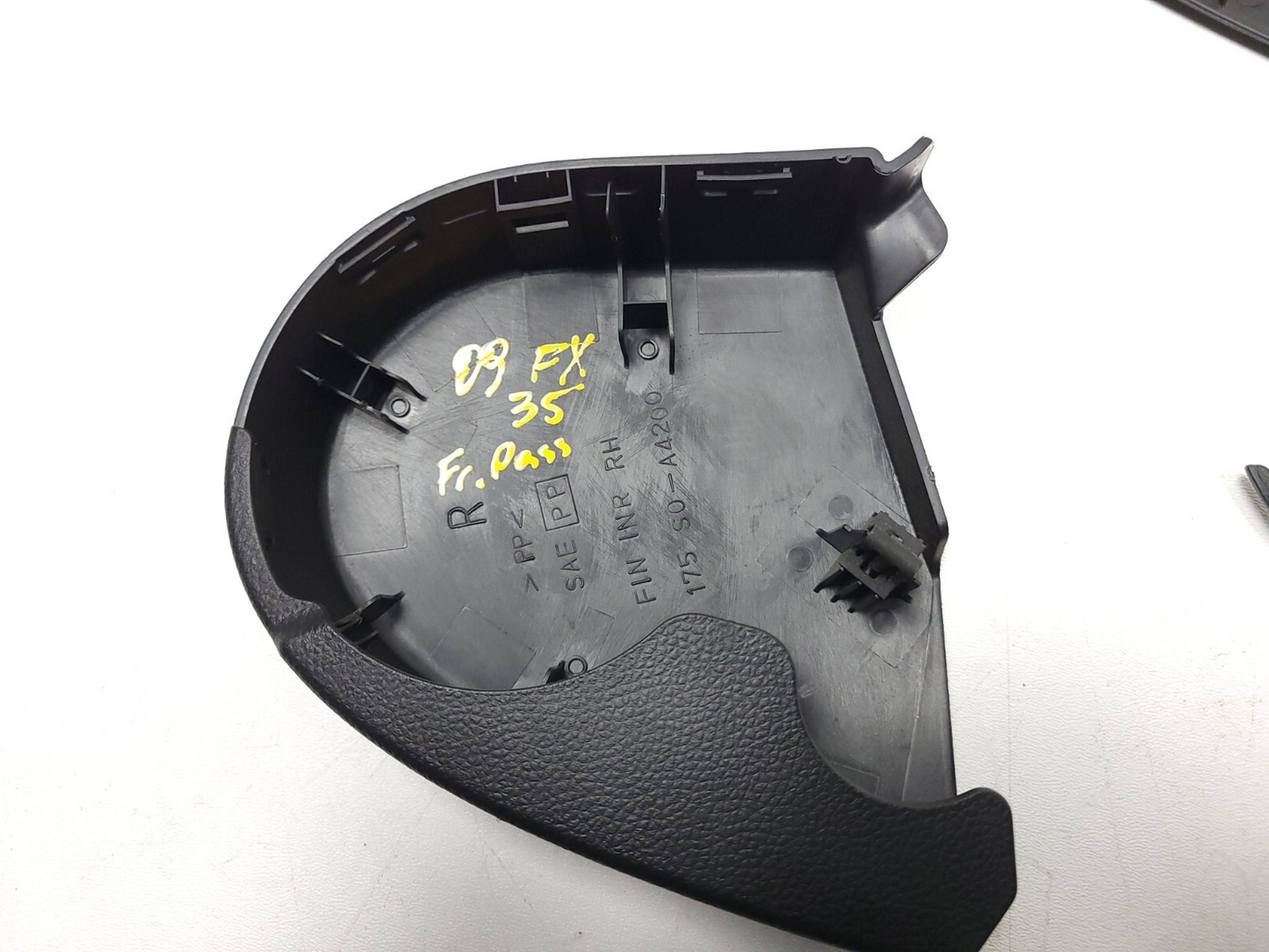 2009 Infiniti Fx35 Front Seat Side Trim Cover & Switch Right Passenger OEM