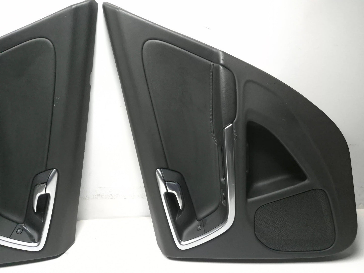 2013 Volvo S60 Rear Interior Door Trim Panel OEM 39832582