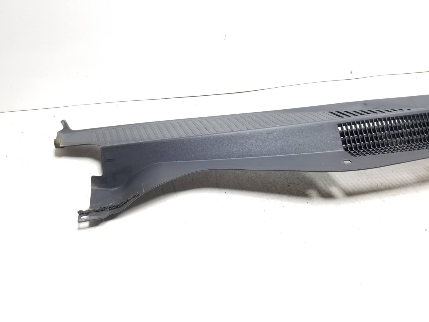 2010 Dodge Caliber Sxt Front Windshield Wiper Cowl Trim OEM