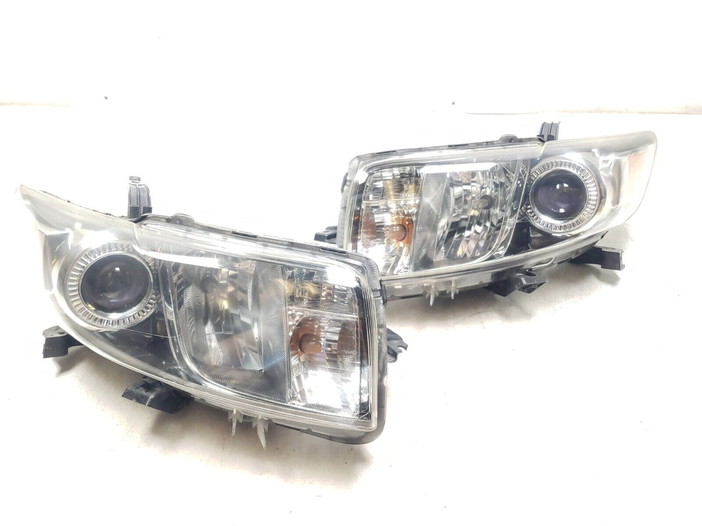 08 - 15 Scion Xb Headlight Driver Passenger Side Pair OEM