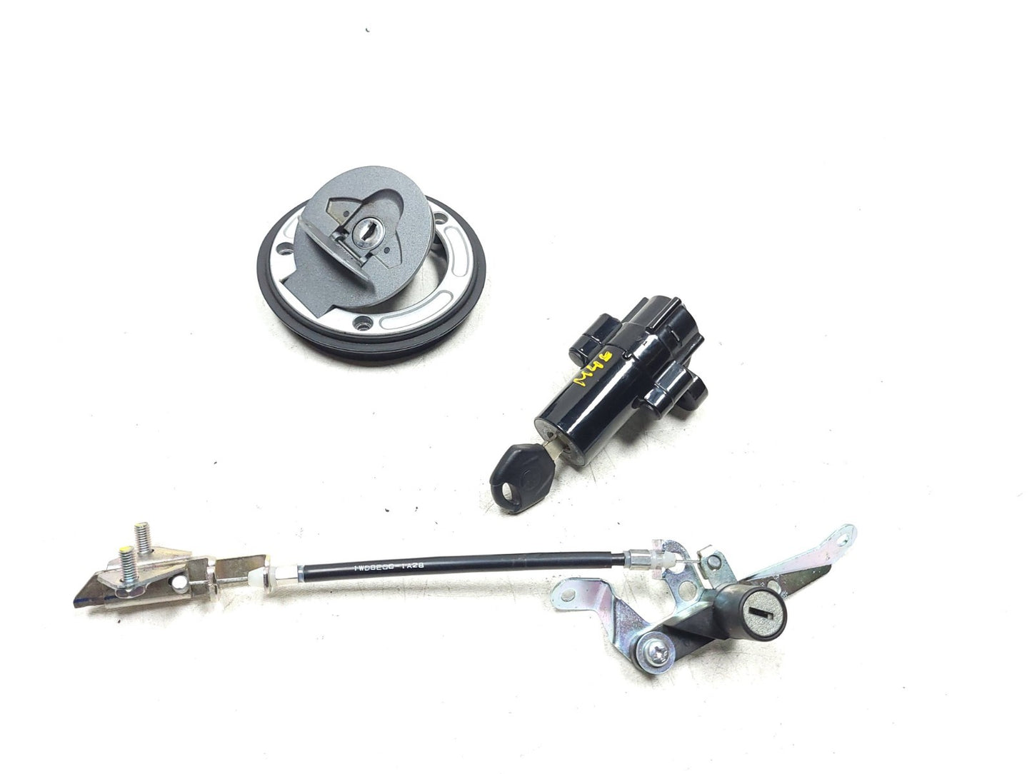 2021 Yamaha Mt-03 Ignition Lock Switch & Lock Fuel Cap Set OEM