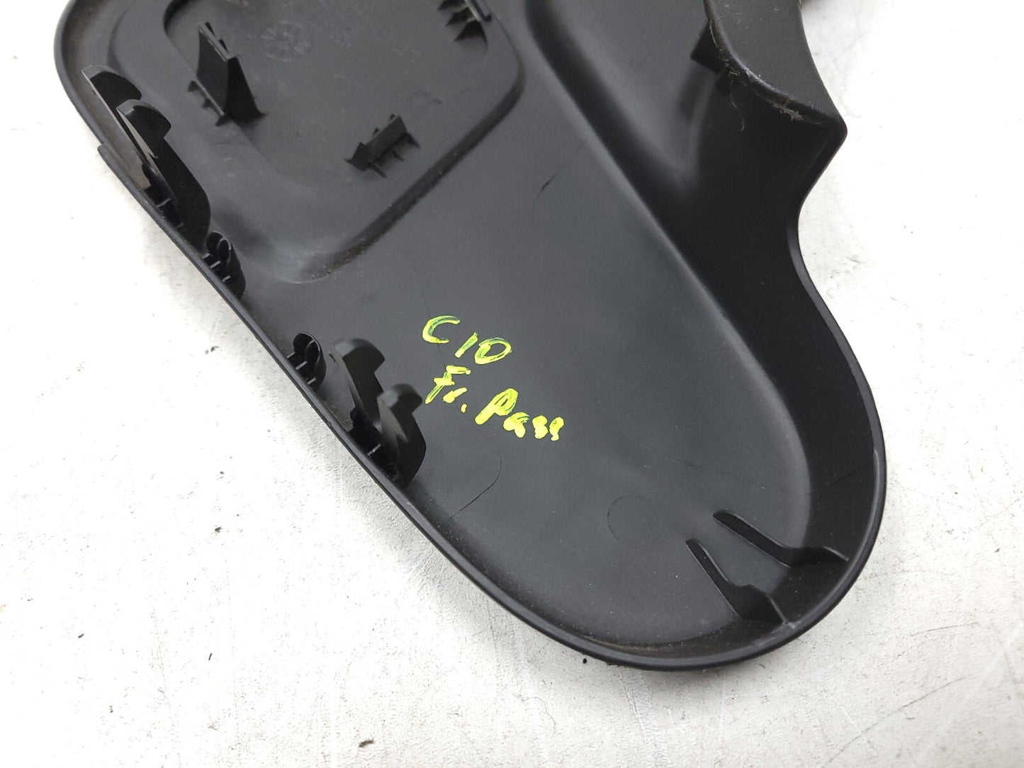 2010 - 2014 Chevrolet Suburban Seat Side Trim Front Passenger Side Right OEM