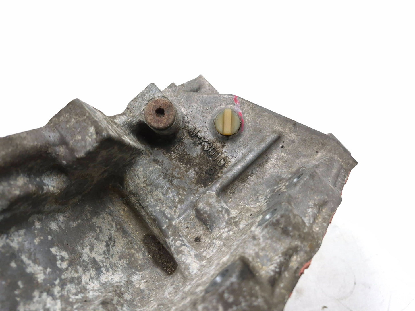 2012 Toyota Camry Automatic Transmission Bell Housing 2.5l OEM