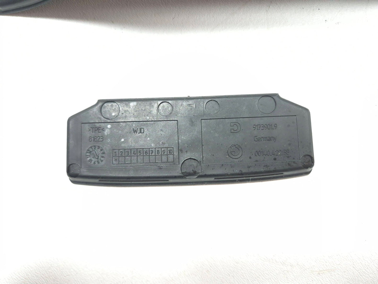 2011 BMW 750li Rear Center Console Storage Rubber Mat Insert Oem✅