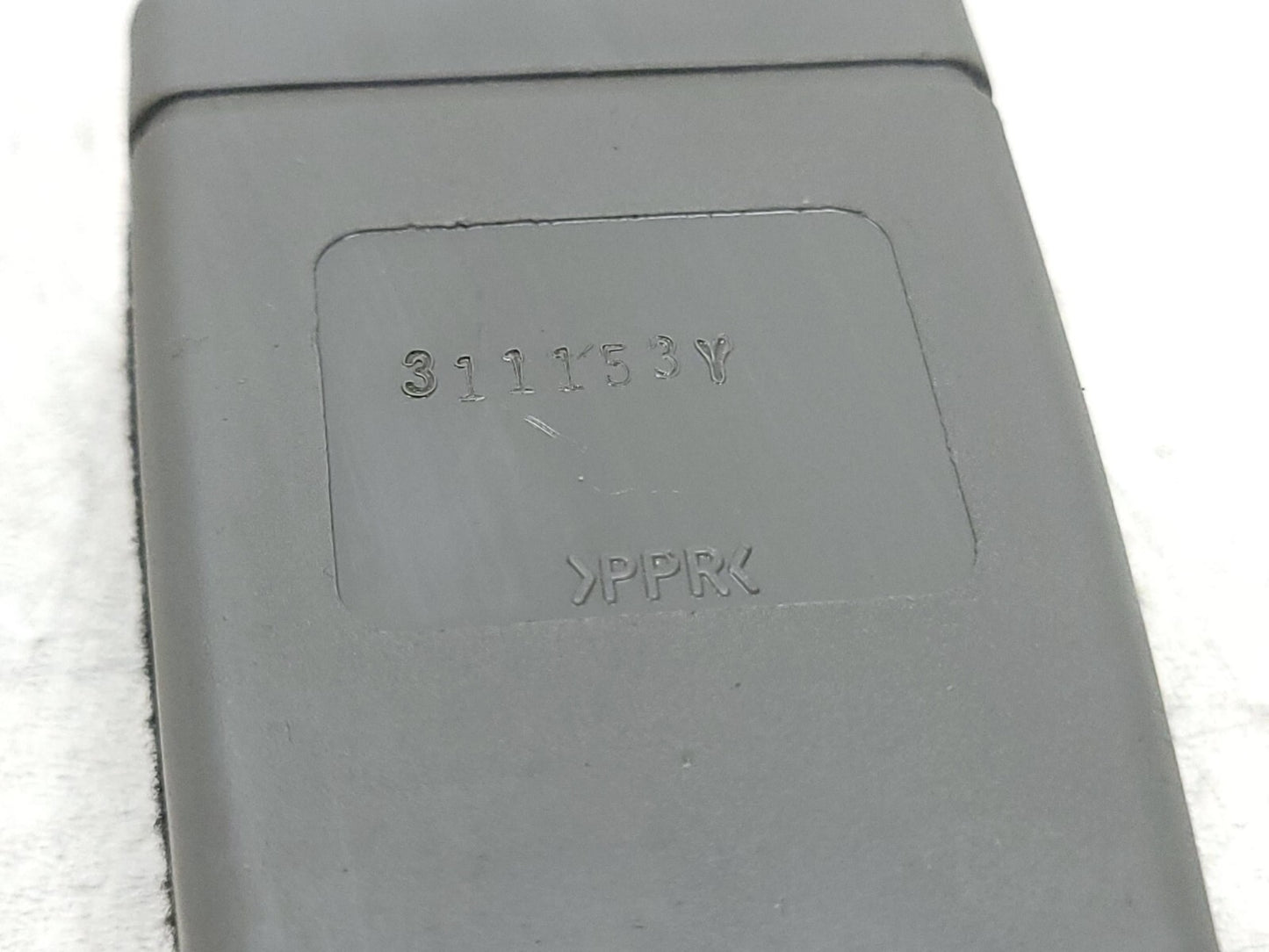 2015 - 2018 Chevrolet Impala Front Seat Belt Buckle Latch Passenger Right OEM