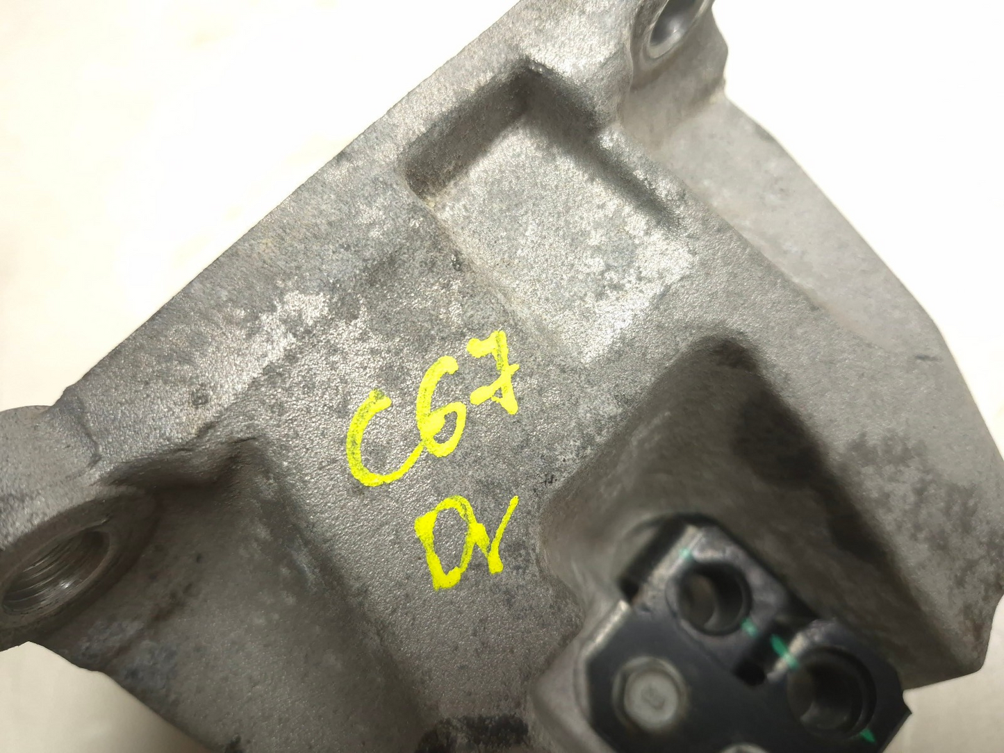 2018 Hyundai Sonata Sport Driver Side Transmission Support Bracket OEM
