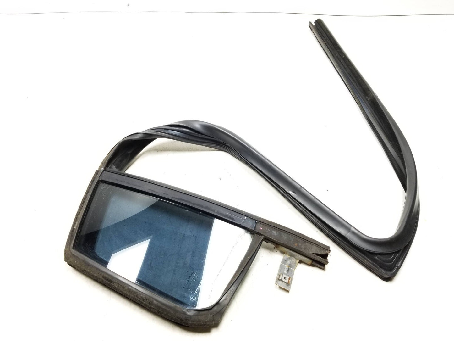 2010-2014 Chrysler 200 Door Vent Window Glass Rear Passenger Side Right OEM