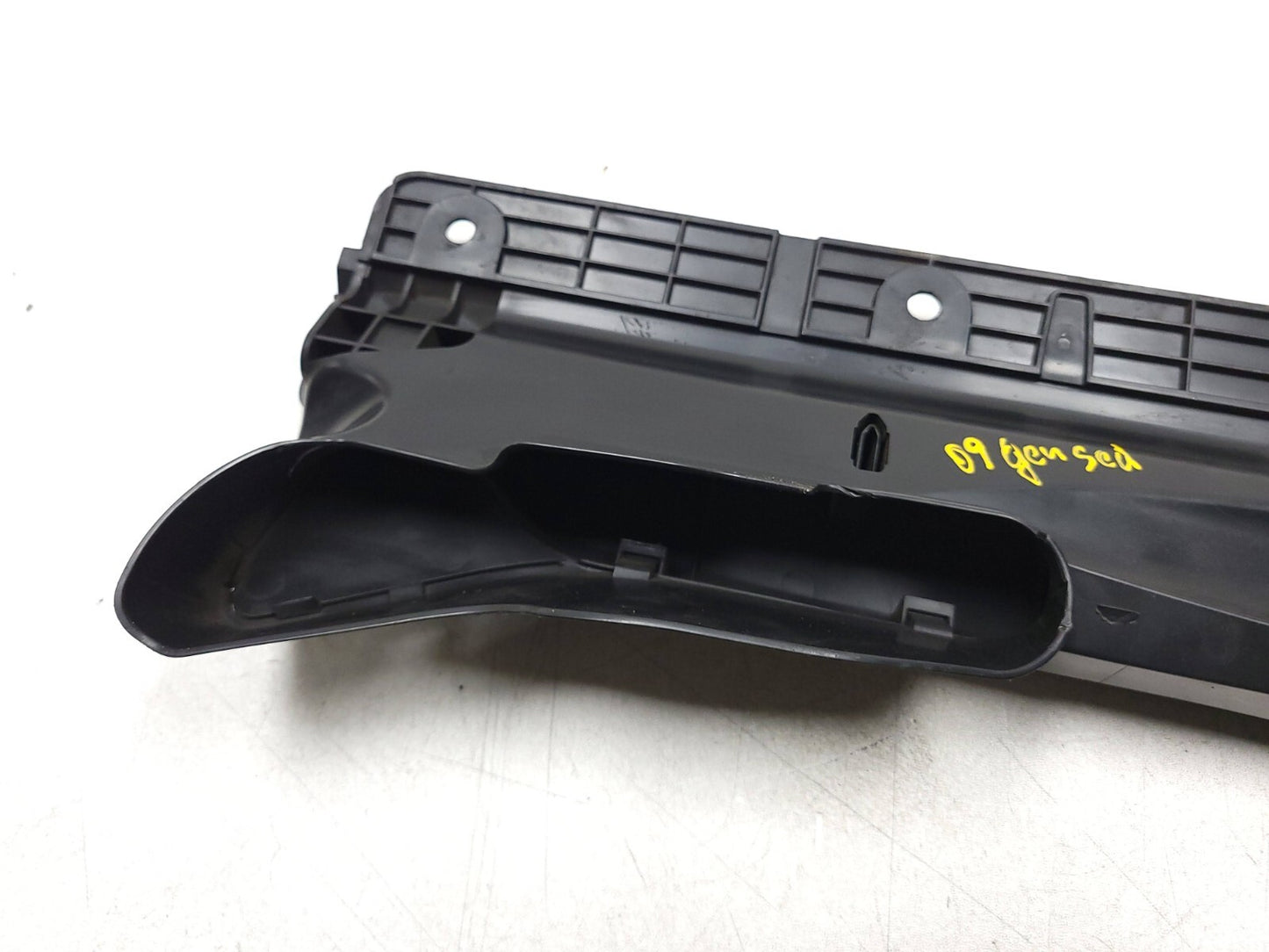 09-14 Hyundai Genesis Air Intake Duct 28210-3m100 OEM Sedan