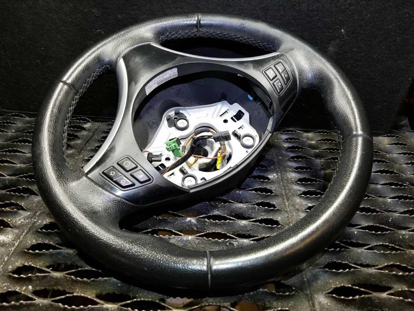 2011 BMW 128 Steering Wheel W/ Siwtch OEM ✅