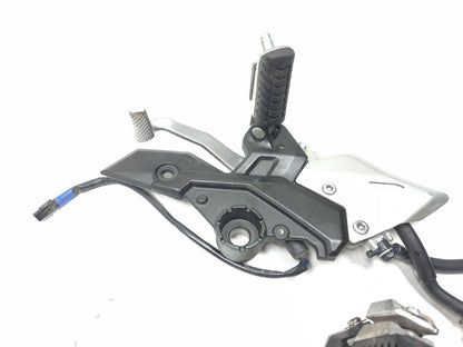 2018 Kawasaki Ninja 650 Ex650 Front Footrest W/master Cylinder Left & Right OEM