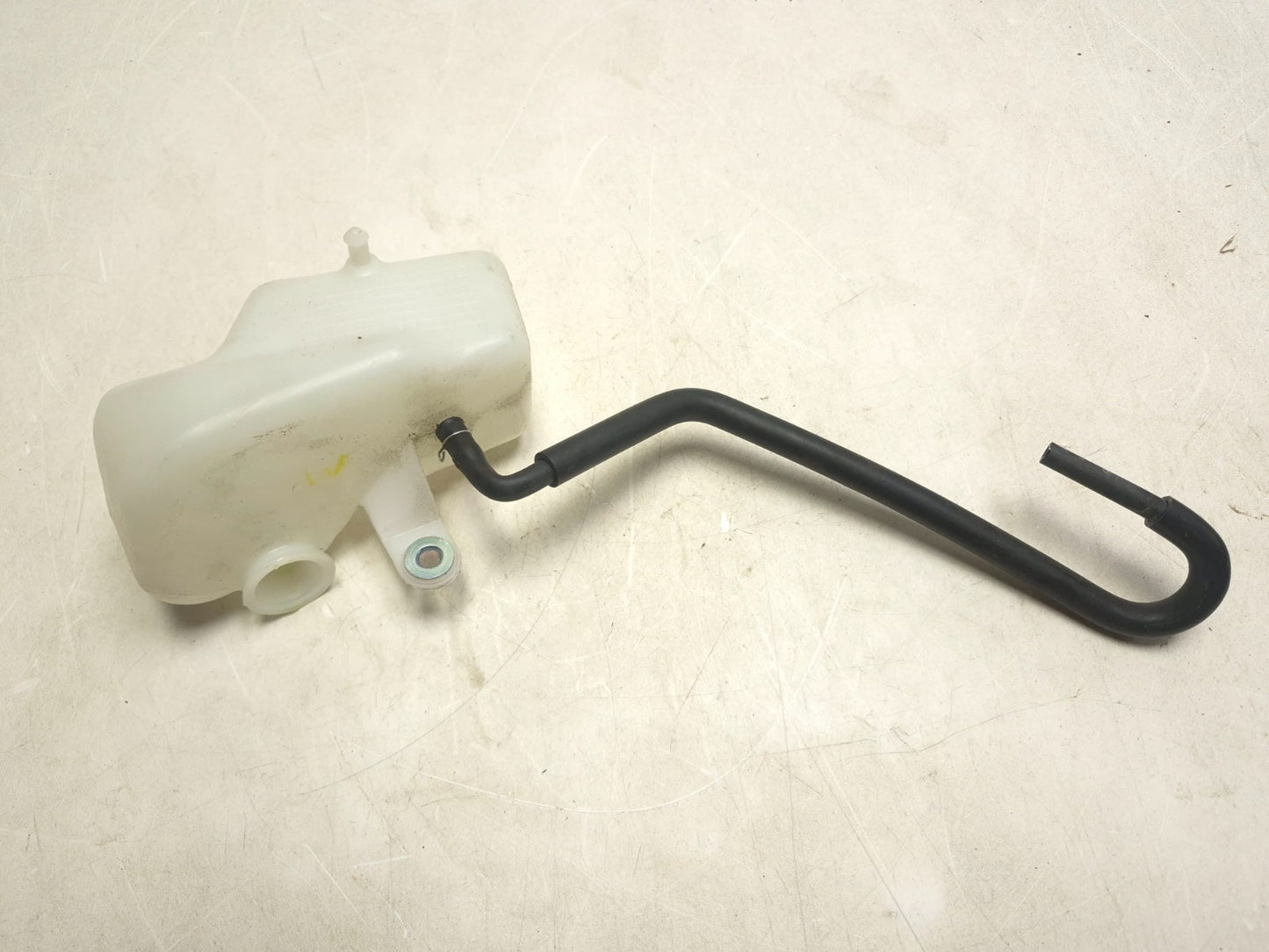 2025 Yamaha Yzf R3 Coolant Reservoir Tank & Hose Pipe Set OEM
