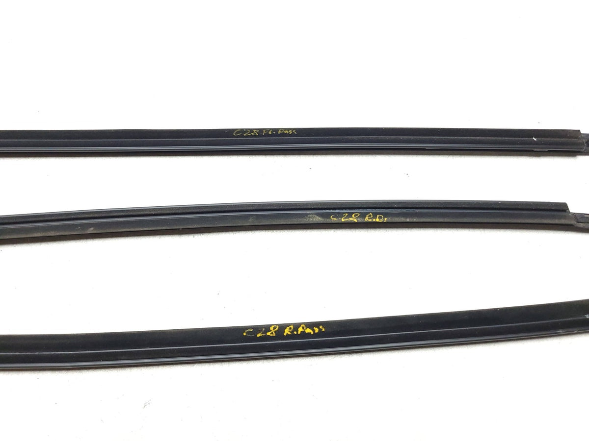 2016 Hyundai Accent Sedan Door Window Belt Molding Trim 3pcs OEM