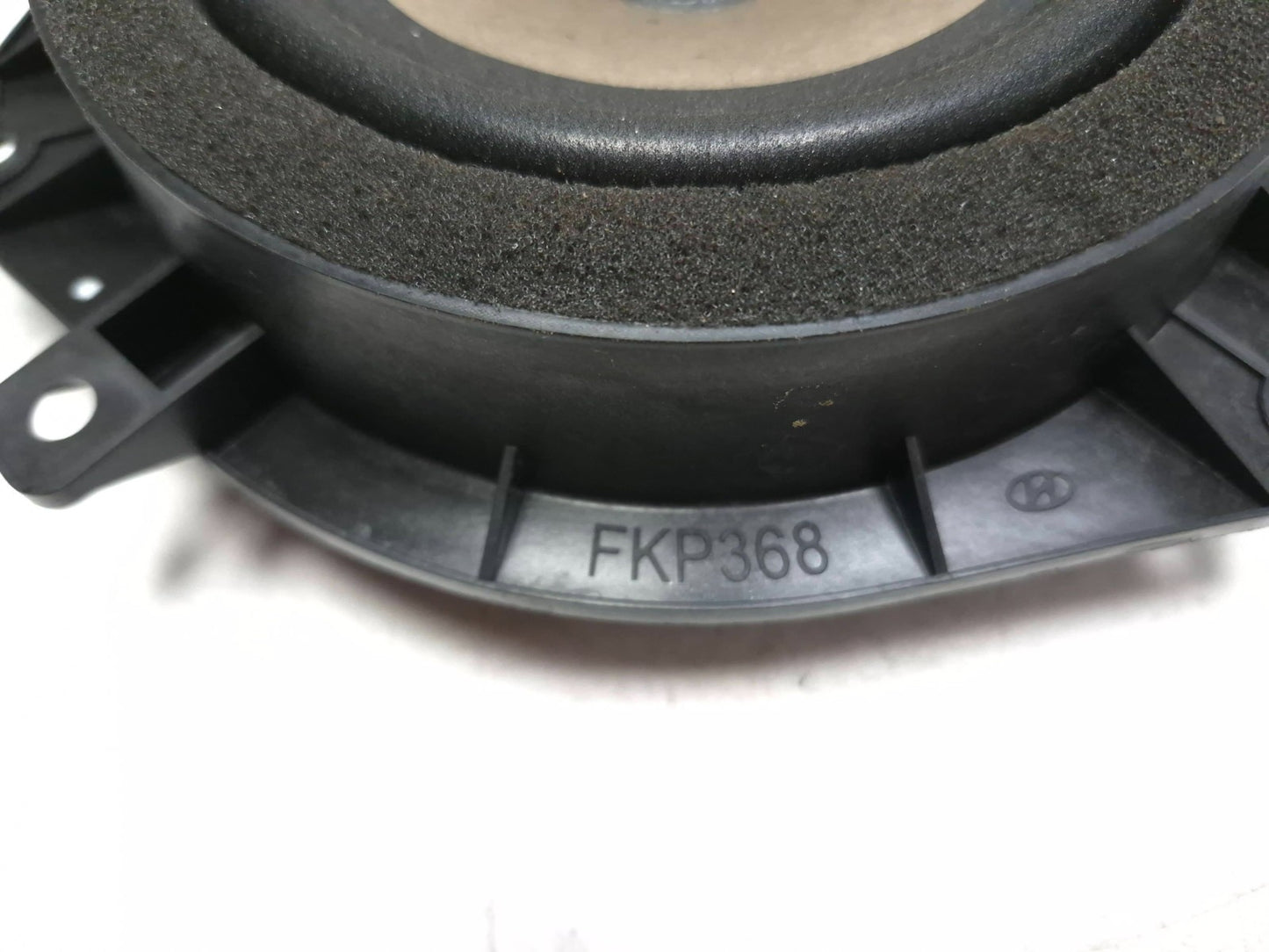 2014 Hyundai Accent Door Speakers 4pcs OEM