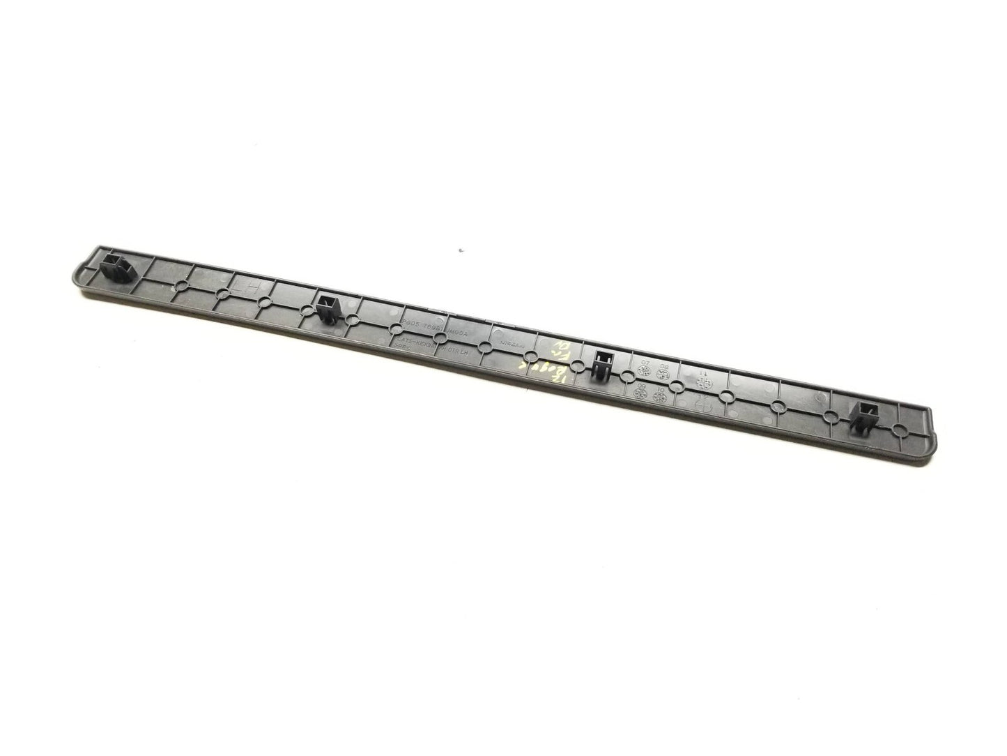 12 13 14 15 Nissan Rogue Front Door Sill Scuff Step Plate Trim Driver Left OEM