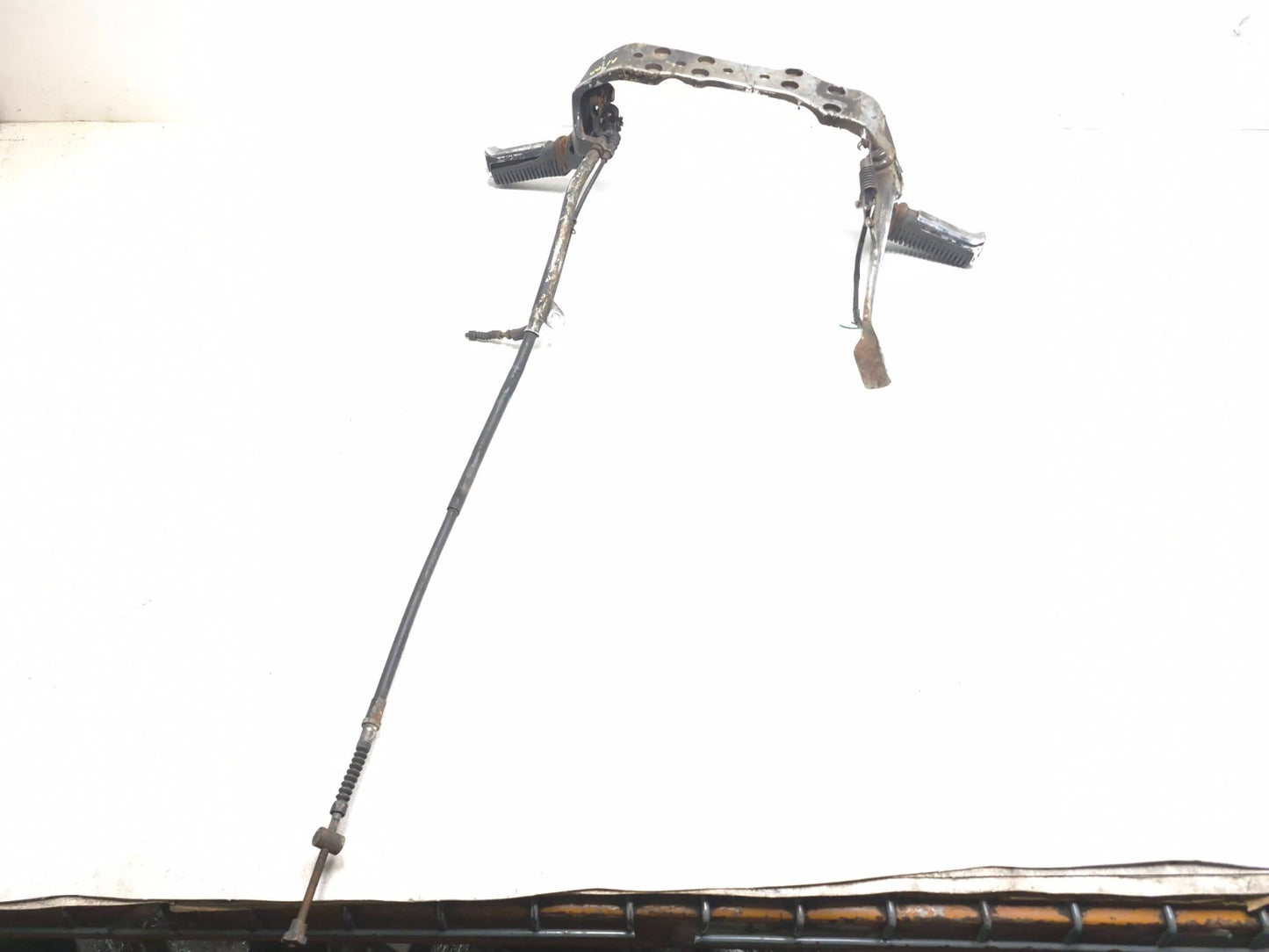 1993 Suzuki Vs800 Intruder 800 Front Foot Peg & Mount W/ Kickstand  OEM