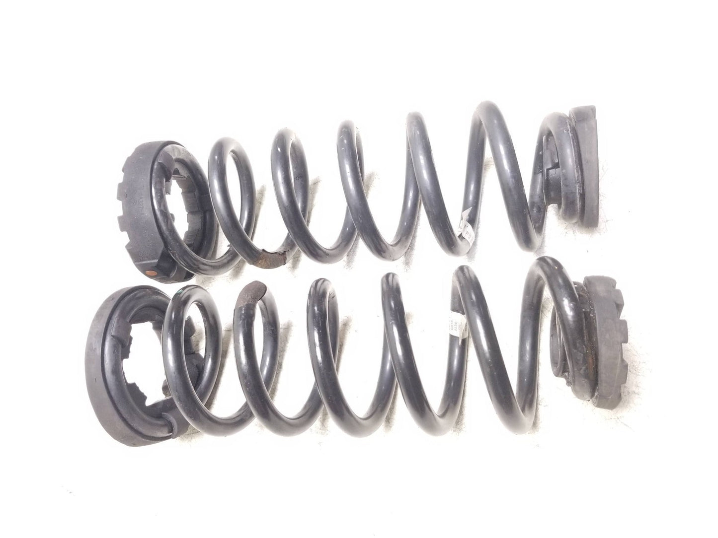 2017 Jaguar Xe Rear Suspension Coil Spring OEM Gx73-5534-ba