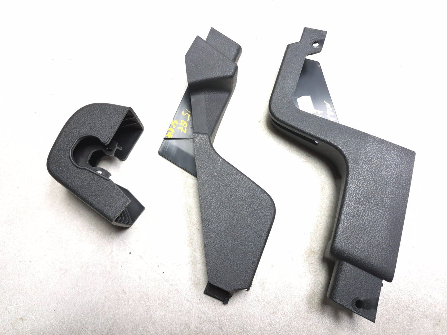 2015 Audi Q7 Rear 3rd Row Seat Headrest & Fold Latch OEM