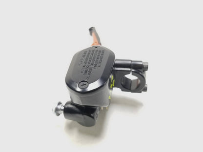 18 - 23 Kawasaki Ninja 400 Ex400 Front Brake Master Cylinder & Lever OEM