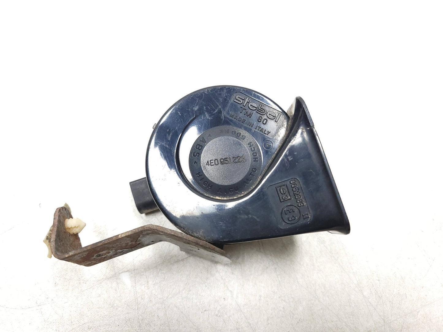 2004 - 2010 Audi A8l A8 S8 Horn Signal High & Low OEM