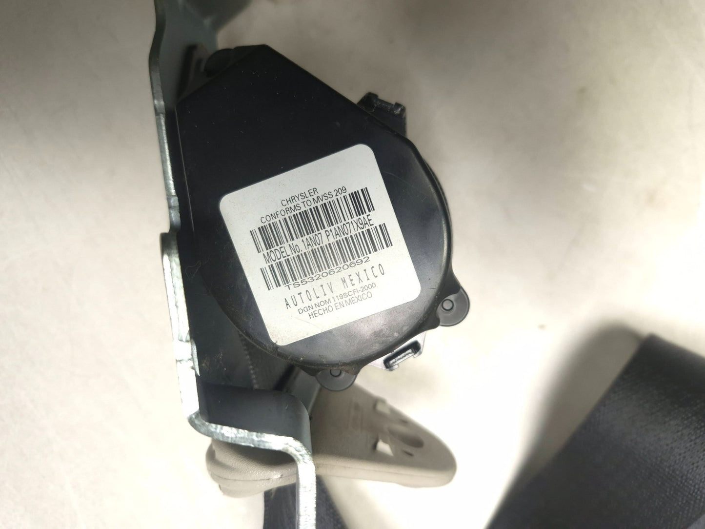 2017 Dodge Journey Rear Third 3rd Seat Belt Retractor Left & Right OEM