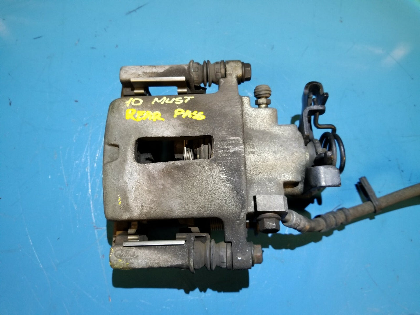 2010 Ford Mustang Rear Brake Caliper Right Passenger Side OEM