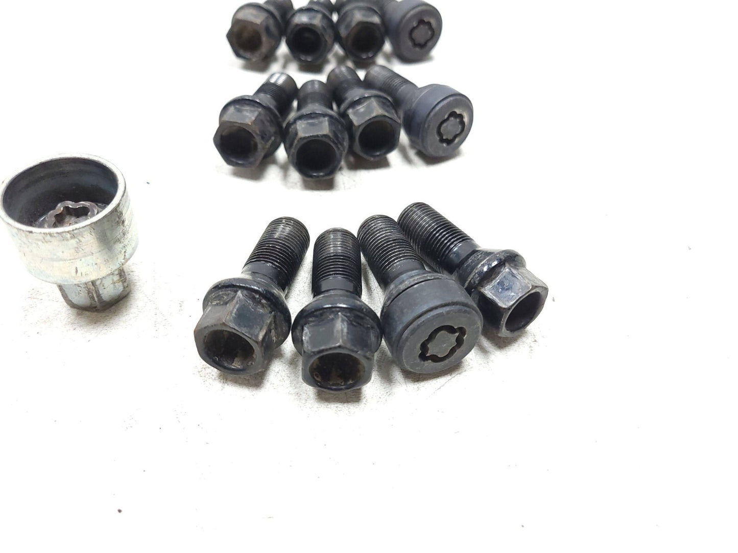 10-13 Mini Cooper R56 Wheel Lug Nut W/ Lock 20pcs  OEM 62k