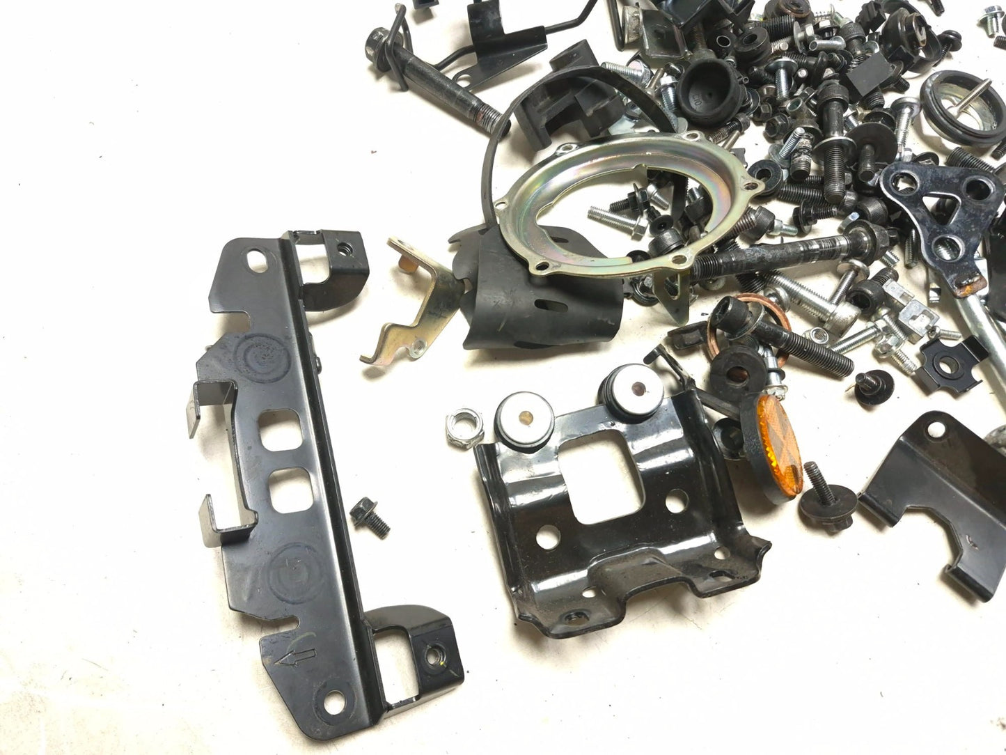 2025 Yamaha Yzf R3 Misc Bolt & Hardware Bracket OEM