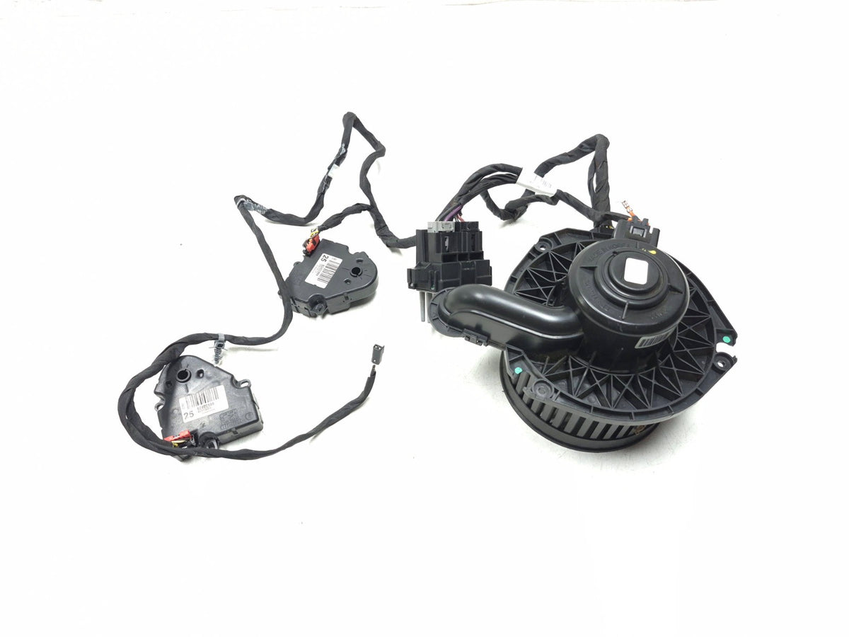 2007-2014 Cadillac Escalade Tahoe Yukon HVAC Wiring Harness W/ Blower Motor OEM
