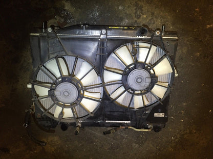 2007 Cadillac CTS Radiator Shroud Cooling Fan Condenser OEM
