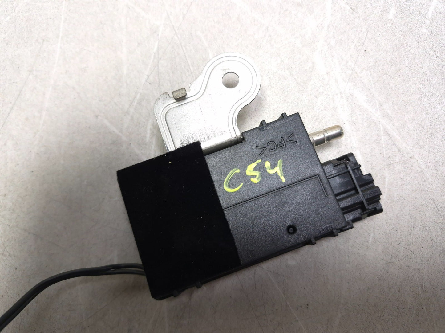 2008 Lincoln Navigator Antenna Amplifier Control Module OEM