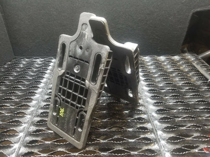 2002 Mercedes Benz CL500 Rear Bumper Bracket Mount Wedge Spacer Mounts OEM #106