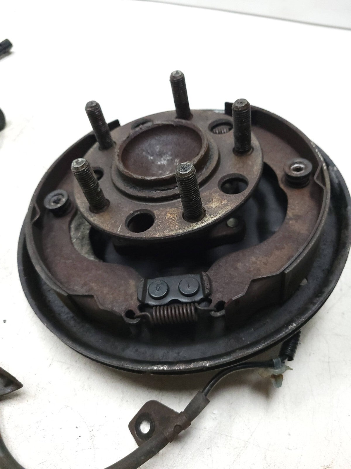 2010 Dodge Caliber Rear Spindle Knuckle Brake Drum Passenger Side Rh OEM