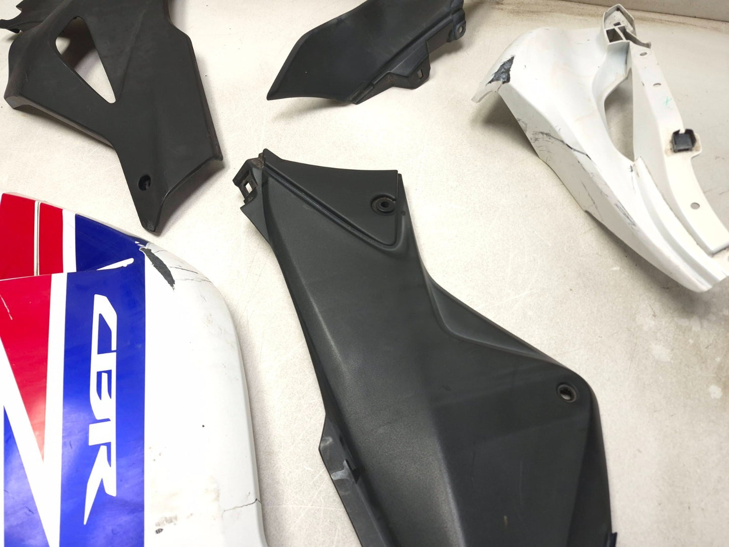 2013 Honda Cbr250 Right Side Fairing Cowl Panel 5psc OEM