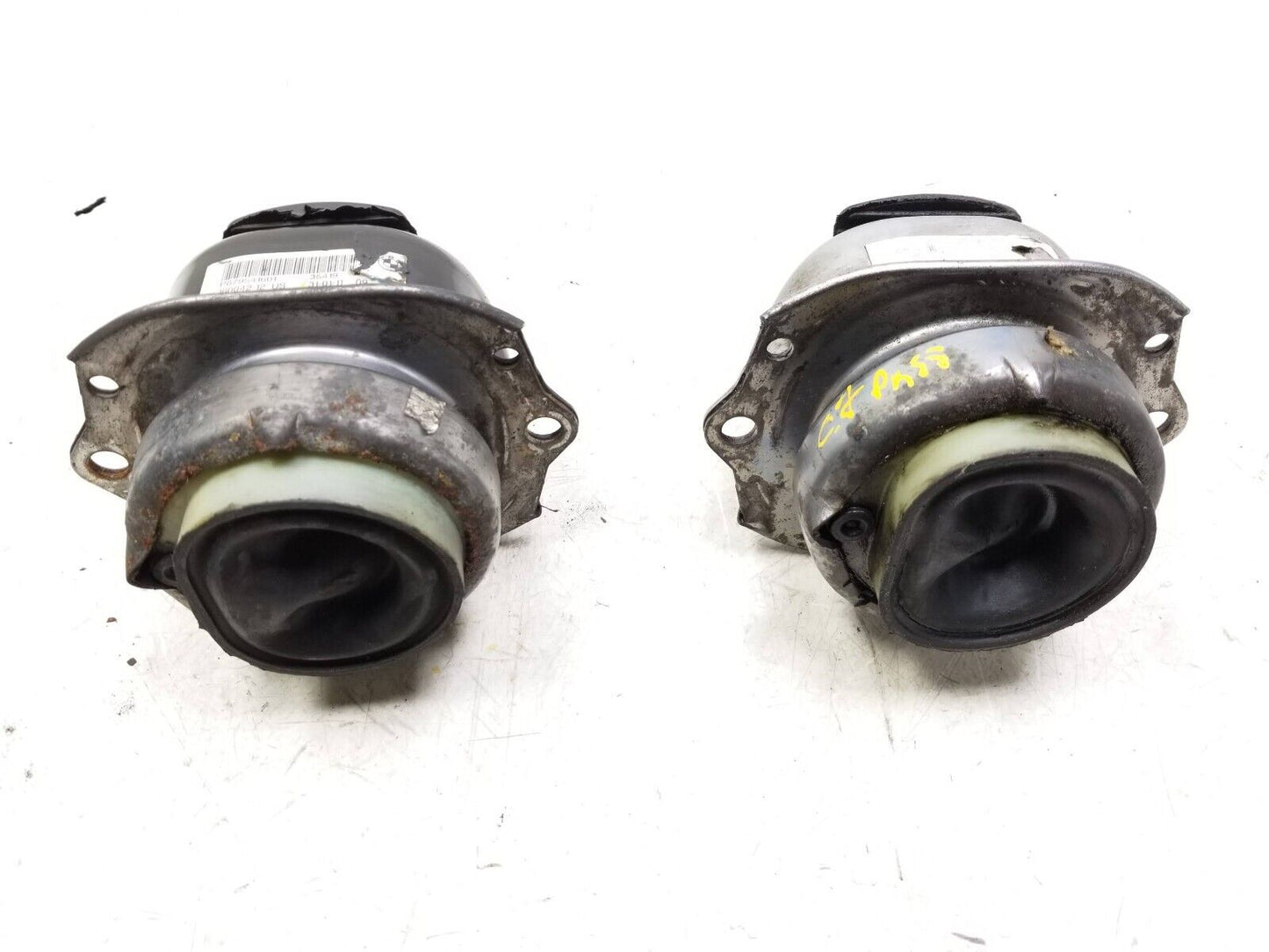 2007 - 2013 BMW X5 X6 E70 Engine Motor Mount Left & Right  3.0l OEM