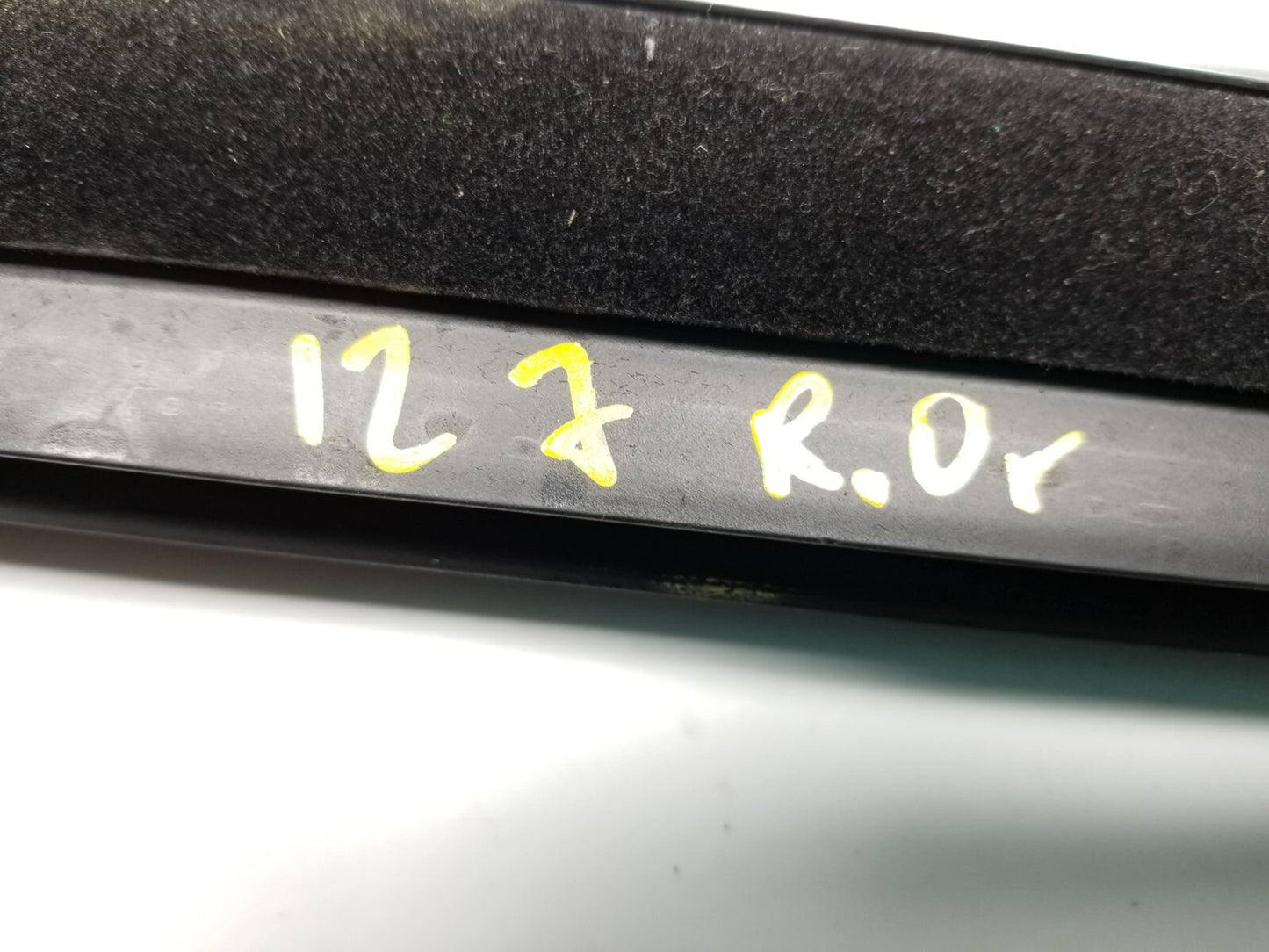 09 10 11 12 BMW 750li Rear Left Dr Side Door Window Inner Weatherstrip Seal OEM
