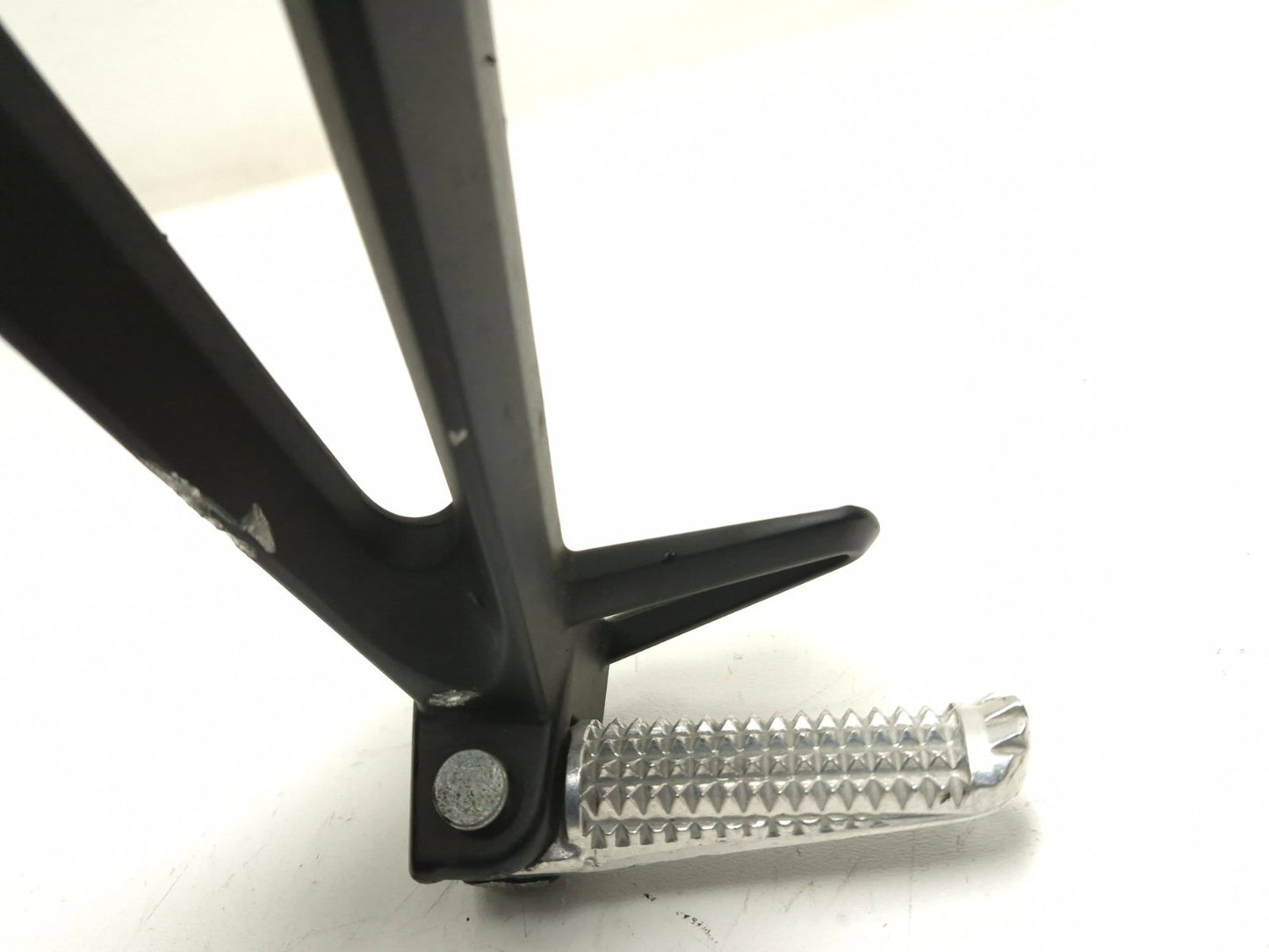 2017 Yamaha Yzf R3 Rear Footrest Pair OEM
