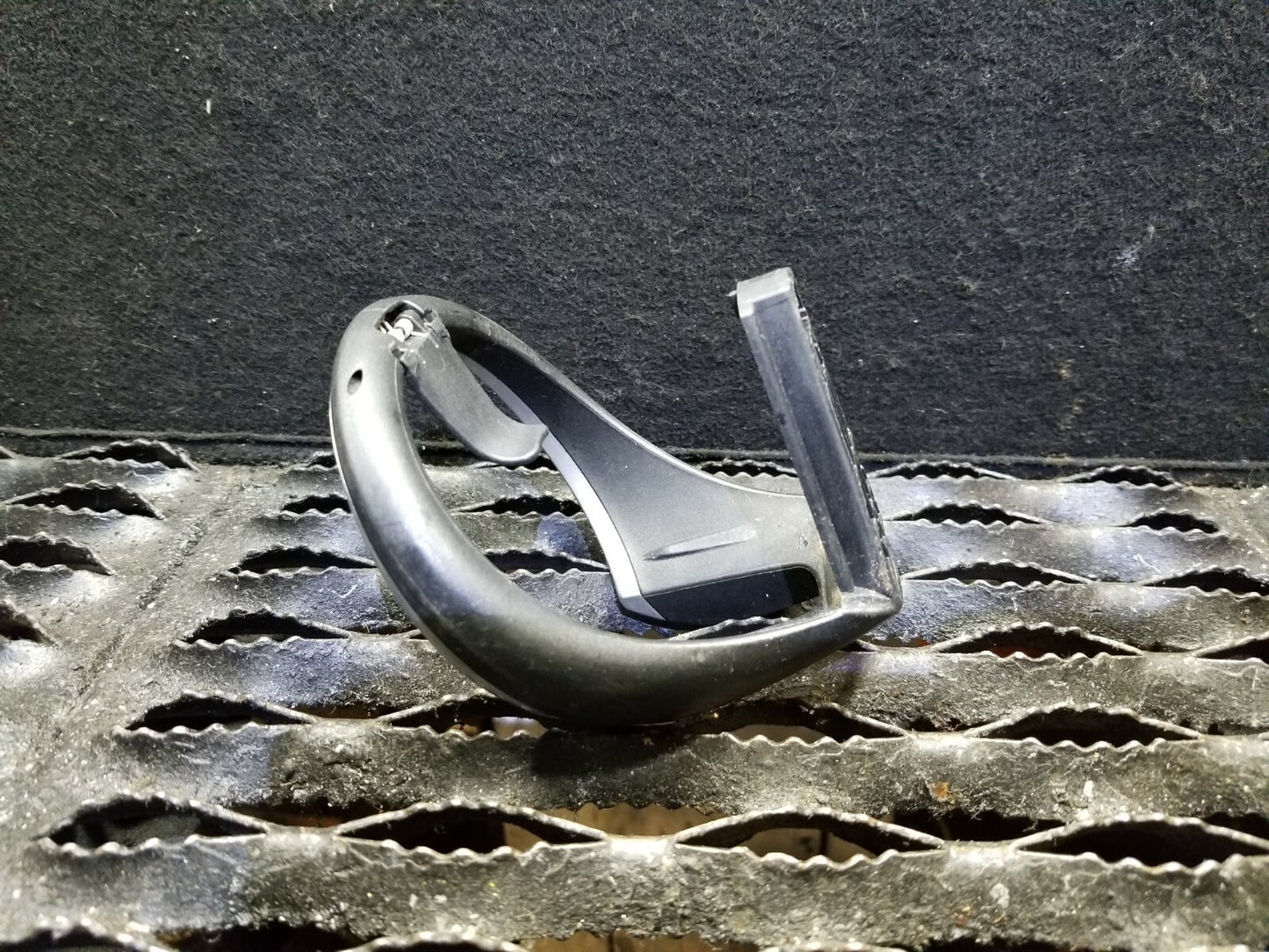 2011 2012 2013 BMW 128i 135i Front Center Console Cup Holder OEM