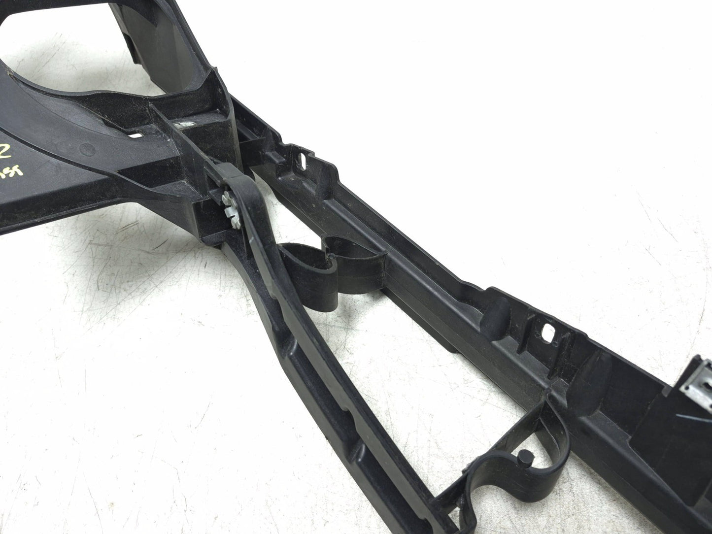 2008 BMW X6 E71 Front Fender Support Mount Bracket Left & Right OEM