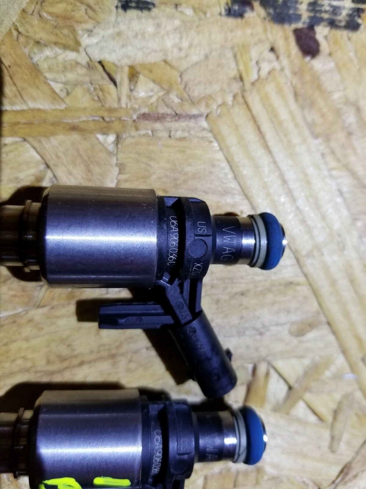 2014 VW Passat Fuel Injector 3pcs 1.8t OEM