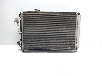 2014 Hyundai Elantra Gt A/c Condenser W/ Cooling Fan Assy OEM