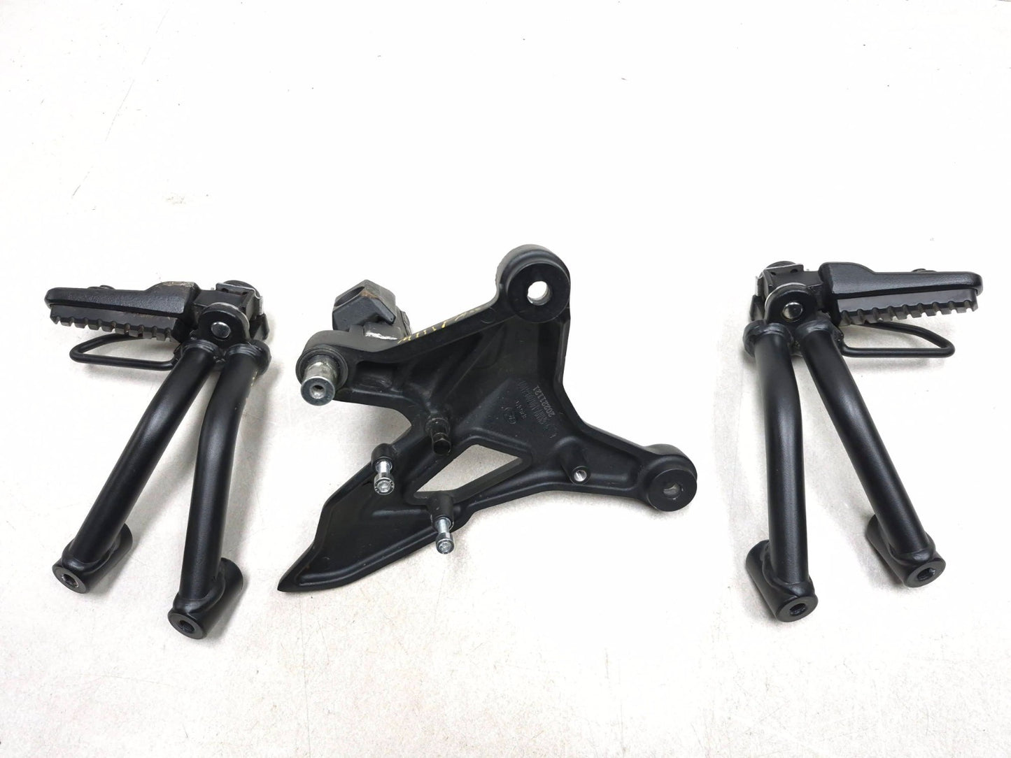 2023 Cf Moto Lifan 300ss Rear Left & Right Footrest & Front Right Footrest OEM