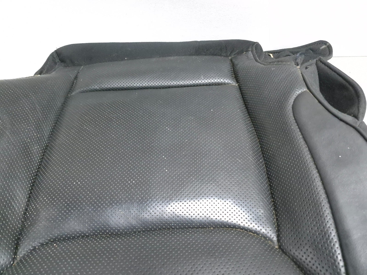 2018 Chrysler 300 Limited AWD Seat Cushion Front Passenger Side Lower OEM