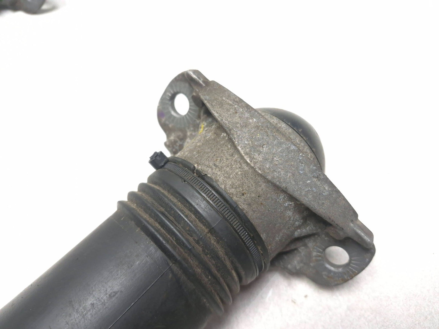 2019 Volkswagen Jetta Rear Shock Strut Absorber 2pcs OEM