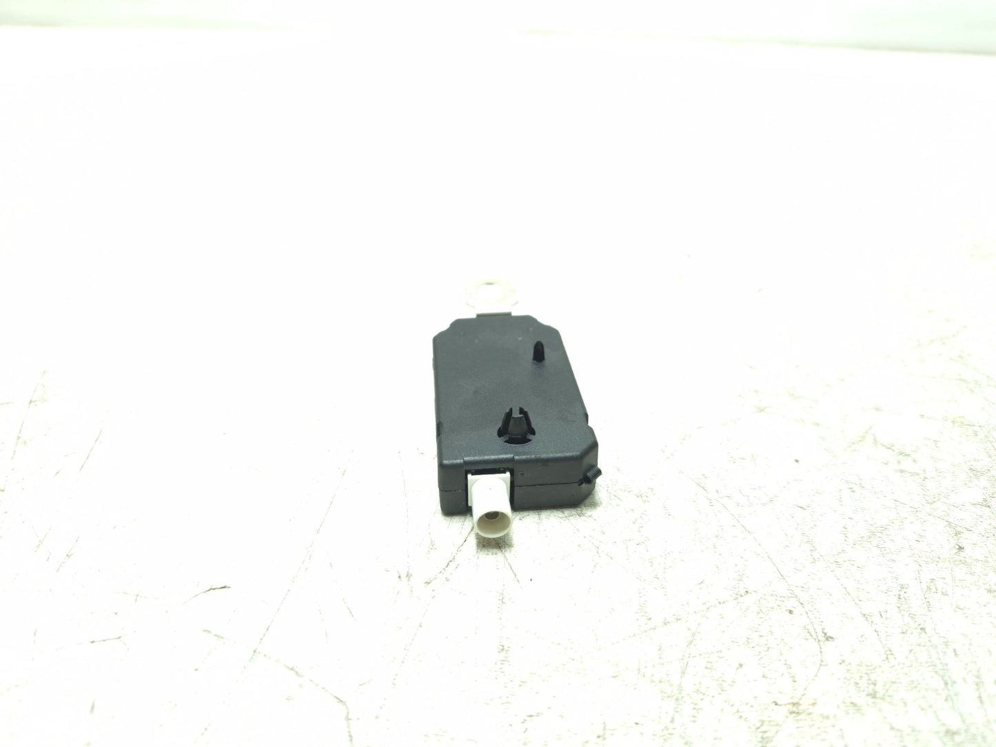 2019 Tesla Model 3 Antenna Amplifier OEM
